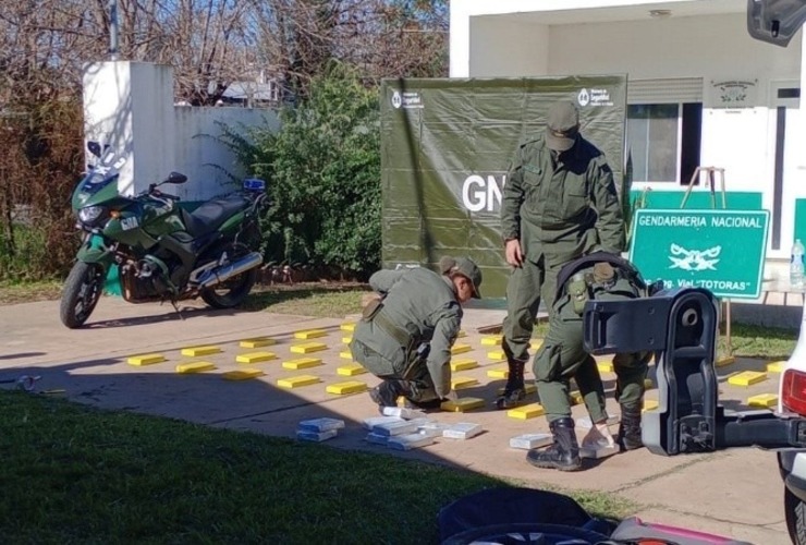 Imagen de Lo detuvieron con 64 kilos de cocaína en el auto