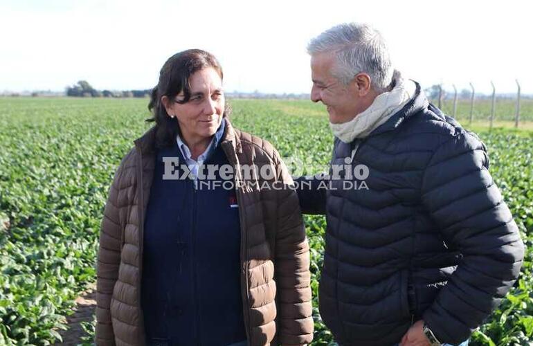 Imagen de Nizar Esper acompañó la jornada de campo a cargo del Inta y Exphortar