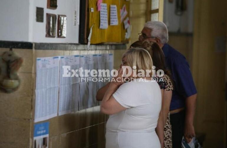 La secretaría Electoral de Santa Fe trabaja a contrarreloj para completar los datos faltantes en el padrón