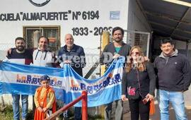 Imagen de �La Bancaria� entreg&oacute; mobiliario y &uacute;tiles a la Escuela N&deg;6194 del paraje El Omb&uacute;