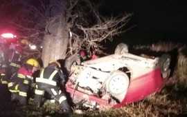 Imagen de Manejaba alcoholizado, esquiv&oacute; dos controles en la ruta y volc&oacute; cerca de San Jer&oacute;nimo