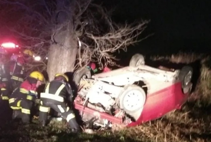 Imagen de Manejaba alcoholizado, esquivó dos controles en la ruta y volcó cerca de San Jerónimo