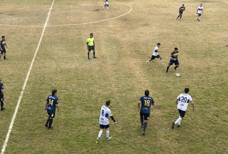 Imagen de Porvenir Talleres pasó a la final tras igualar 0 a 0 contra Central Argentino