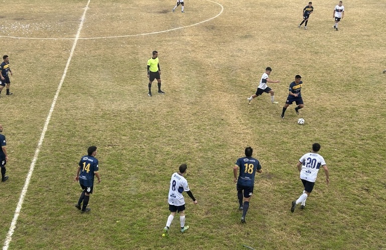 Imagen de Porvenir Talleres pasó a la final tras igualar 0 a 0 contra Central Argentino