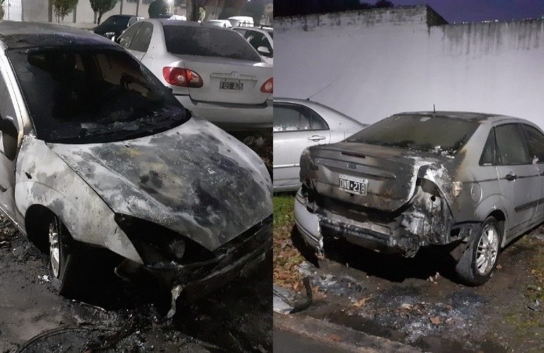 Imagen de Incendiaron de forma intencional un auto frente a una comisar&iacute;a