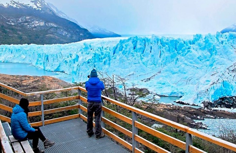 Imagen de Más de 2,2 millones de turistas se movilizaron este fin de semana extra largo