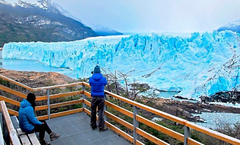 Imagen de M&aacute;s de 2,2 millones de turistas se movilizaron este fin de semana extra largo
