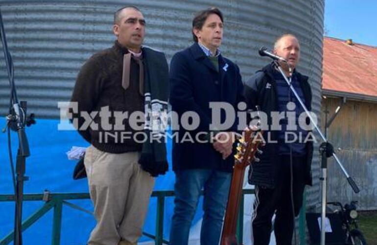 Imagen de Se realizó el Festival de la Bandera en Fighiera