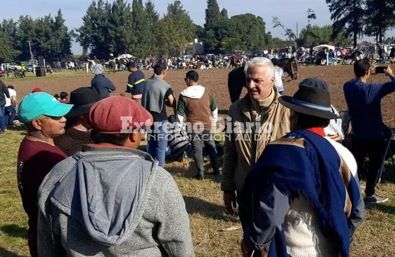 Imagen de Nizar Esper recorrió la jornada de destreza criolla en Arroyo Seco