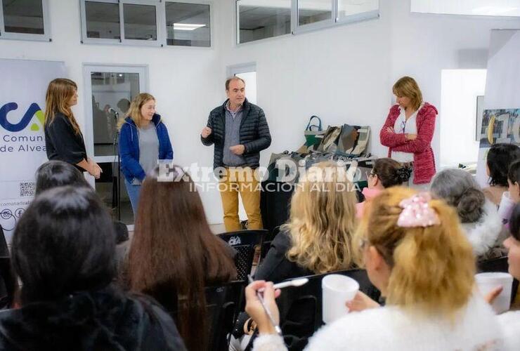 Imagen de Alvear: Se llevó adelante el primer encuentro de Mujeres en Red