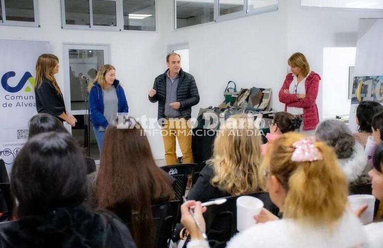 Imagen de Alvear: Se llevó adelante el primer encuentro de Mujeres en Red