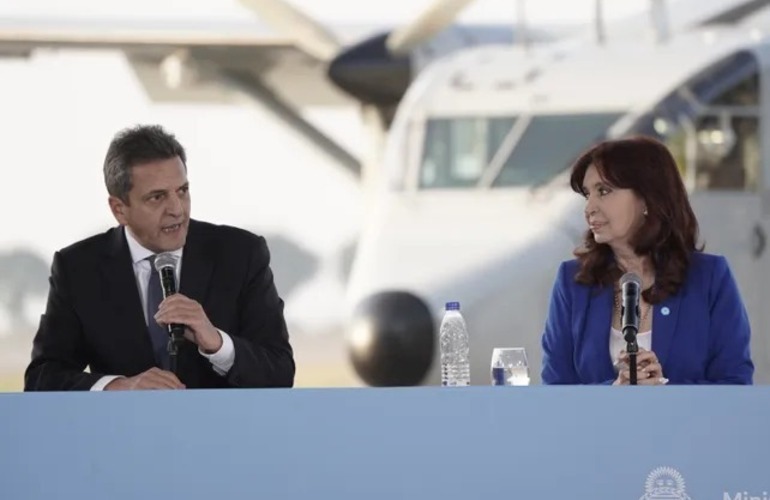 Sergio Massa y Cristina Kirchner, la primera foto juntos tras ser elegido precandidato presidencial de UP. Sergio Massa y Cristina Kirchner, la primera foto juntos tras ser elegido precandidato presidencial de UP.