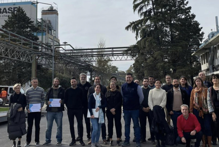 Imagen de Integrantes de la Comuna, visitaron la planta BASF, por un proyecto en conjunto.