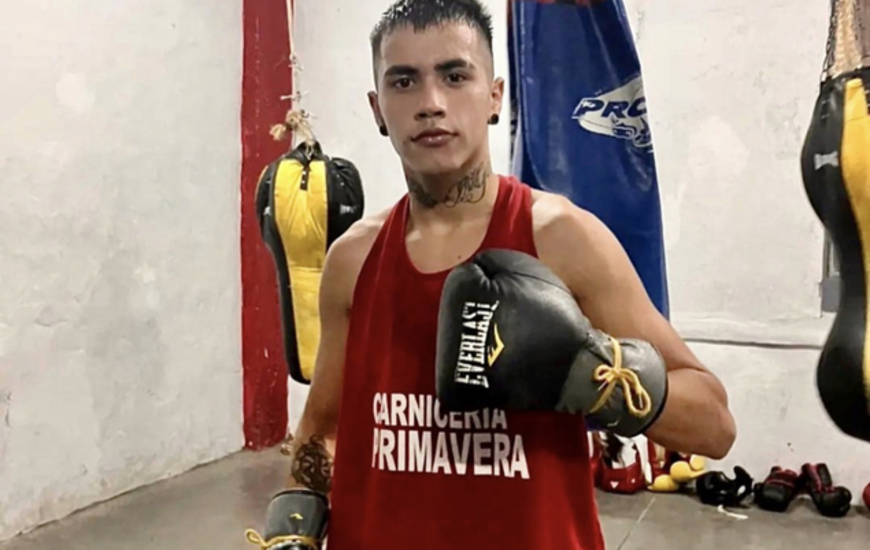 Imagen de Axel Garc&iacute;a, pele&oacute; y perdi&oacute; ante Luis Vila por el Torneo Interprovincial Amateur.