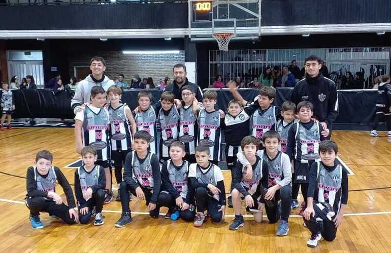 Imagen de Las intermedias del Club Atl&eacute;tico Uni&oacute;n mantuvieron la categor&iacute;a