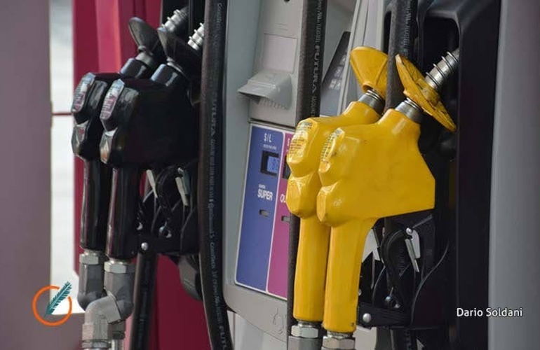 Imagen de Combustible, prepagas e internet: algunos de los servicios que aumentarán en julio