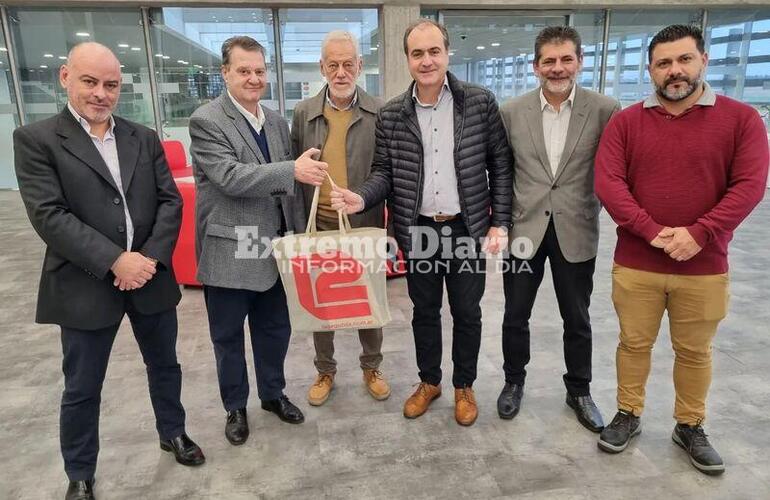 Imagen de La Segunda don&oacute; un Alcotest y un Alcohol&iacute;metro a la Comuna de Alvear