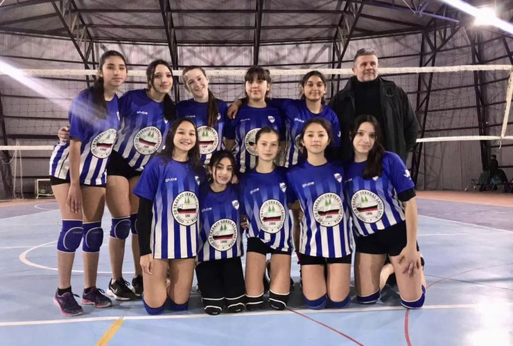 Imagen de Debut de la Sub-14 femenina de Libertad ante Central Argentino.