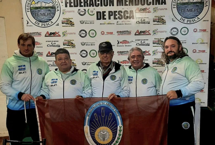 Imagen de Los Pescadores Unidos del Rowing Club, compitieron en el Torneo Nacional de Clubes en Mendoza.