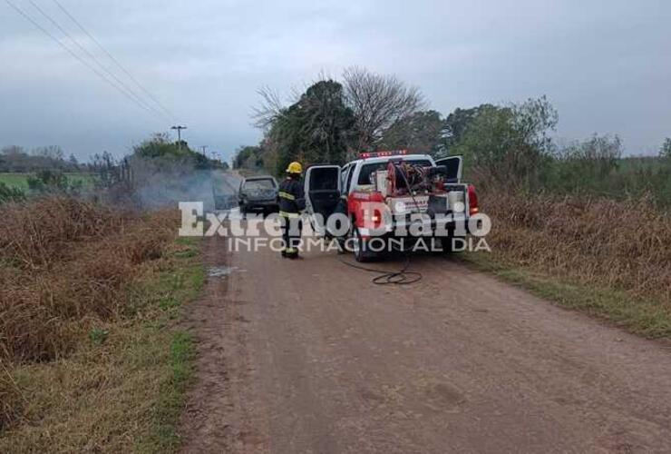 Bomberos de Arroyo Seco fueron requeridos a raíz del incendio.