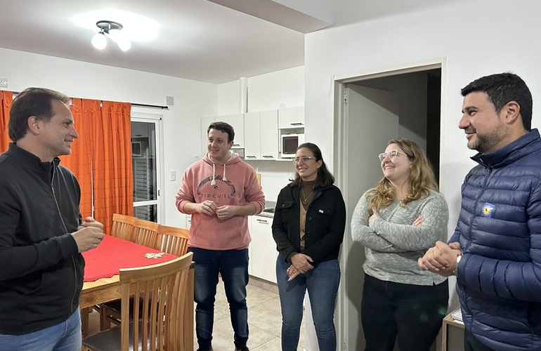 Imagen de El diputado nacional Marcos Cleri, visit&oacute; las viviendas 'ProCrear' en General Lagos.