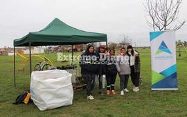 Imagen de Se llev&oacute; adelante una nueva jornada de EcoCanje en la plaza Ra&uacute;l Alfons&iacute;n