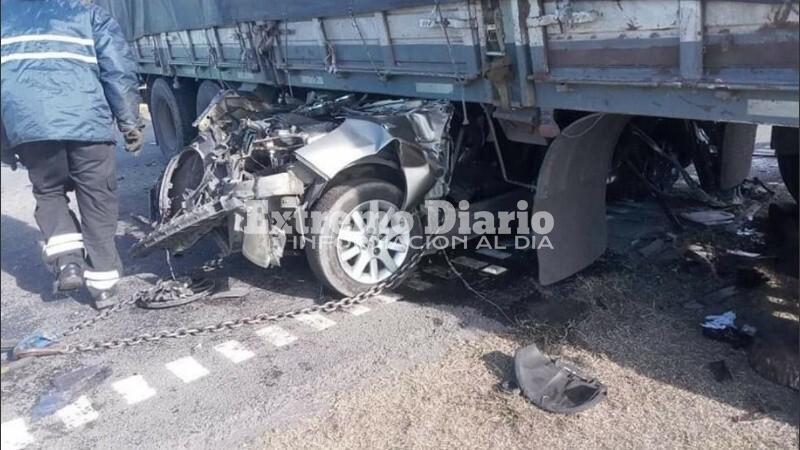 Imagen de En un terrible accidente murieron la madre y la hermana de El&iacute;as G&oacute;mez, el ex jugador de Central y actual de River