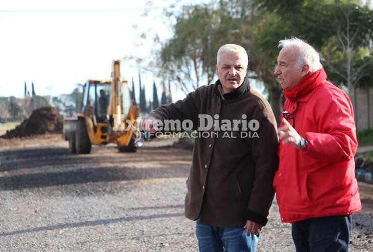 Imagen de Nizar Esper y José Luis Murina recorrieron obras y trabajos en los barrios