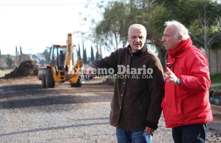 Imagen de Nizar Esper y José Luis Murina recorrieron obras y trabajos en los barrios