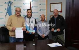 Imagen de La Municipalidad entreg&oacute; aportes a instituciones y deportistas locales