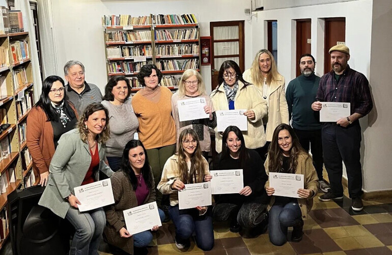 La sala de usos múltiples se renombró con el nombre de Adrián Camiletti.