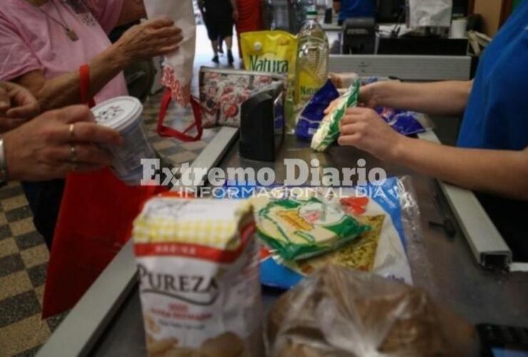 Imagen de Empleados de comercio lograron nuevo aumento de sueldo: de cuánto será el básico