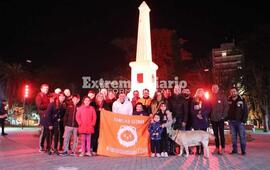 Imagen de TDAH: Se ilumin&oacute; de naranja el Monumento de la plaza 9 de julio