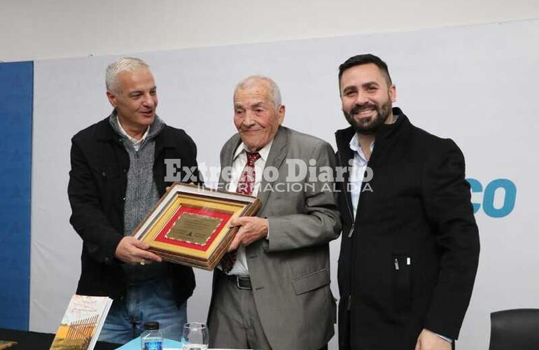 Imagen de Oscar Incicco presentó su libro “Arroyo Seco y mis queridos recuerdos”