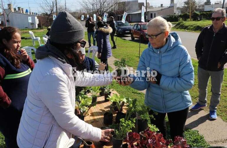 Imagen de EcoCanje + Multiatención en el barrio Santa Rita