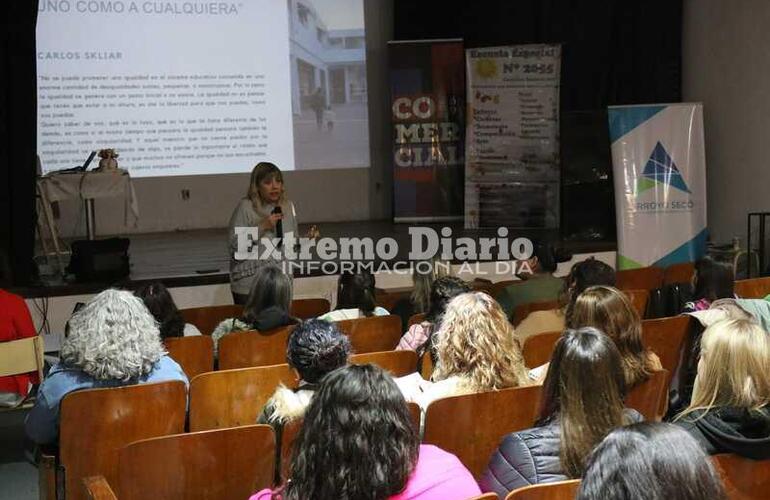 Imagen de La Municipalidad auspició la charla sobre educación inclusiva a cargo de la Mg. Silvina Corso