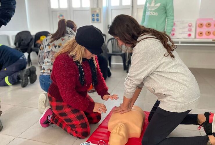 Imagen de Jornada de RCP y Primeros Auxilios en el CIC de General Lagos.