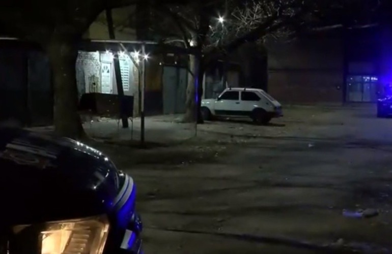 El ataque a tiros ocurri&oacute; en pasaje Acu&ntilde;a. (Captura El Tres)