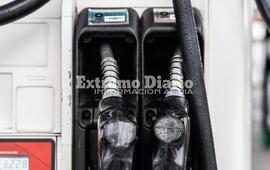 Imagen de Venci&oacute; el acuerdo de precios con el gobierno y aument&oacute; de nuevo la nafta