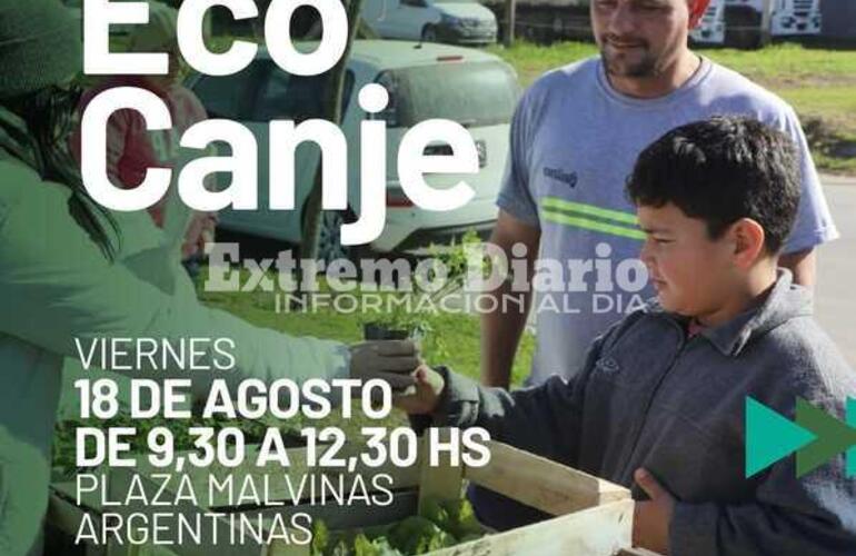 Imagen de EcoCanje en la plaza Malvinas Argentinas: Se podrá llevar material a cambio de un plantín