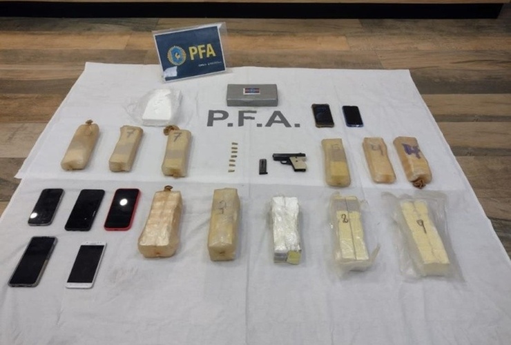 Imagen de Detectan 11 kilos de coca&iacute;na tras procedimiento a la altura de General Lagos