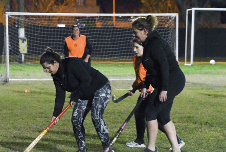 Imagen de Unión comenzará con las clases de Mami Hockey