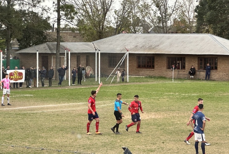 Imagen de 1ª División: Talleres venció 2 a 0 a Athletic por la fecha 5 y es líder del torneo.