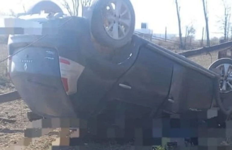 El auto en el que iban los cuatro niños.