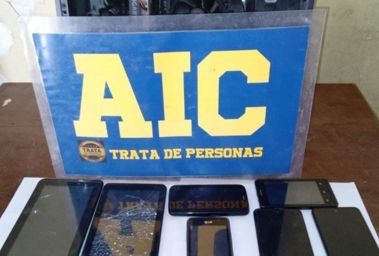 El material que resta peritar, el cual fue secuestrado el pasado viernes. (Prensa AIC)