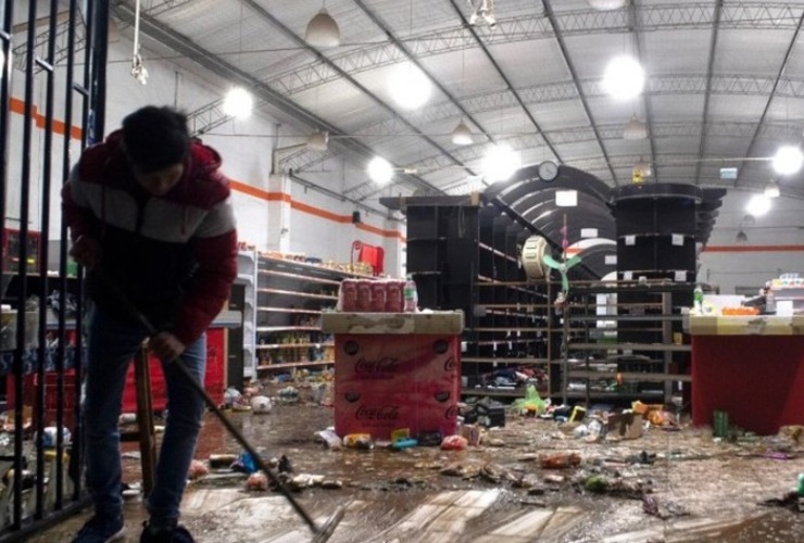 Imagen de Los comercios saqueados recibirán $7 millones no reembolsables para recuperar el capital de trabajo Imagen de Los comercios saqueados recibirán $7 millones no reembolsables para recuperar el capital de trabajo