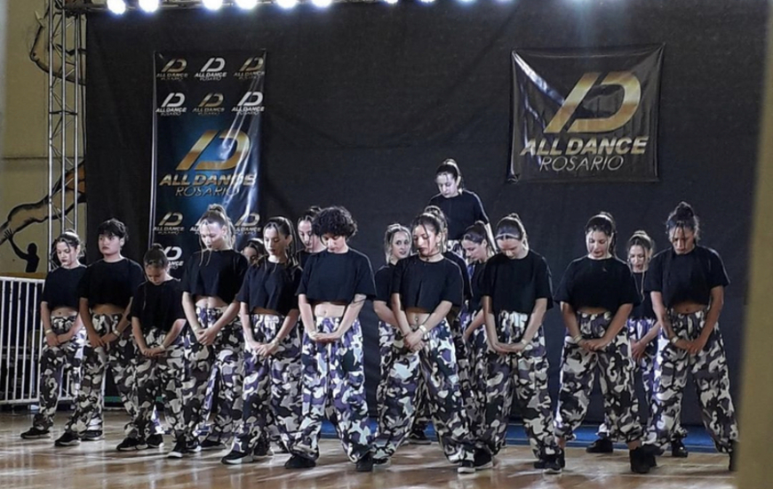 Imagen de Los dos grupos de �Urban Project� clasificaron a la siguiente etapa del �All Dance�