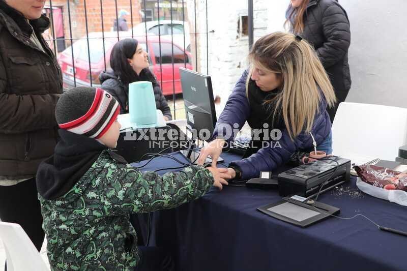 Imagen de Primera jornada: Operativo DNI en el barrio San Francisco y Virgen del Luj&aacute;n