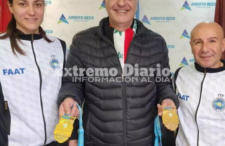 Imagen de Nizar Esper recibió a los campeones de taekwondo, Lucila Coletta y Fermín Rodríguez