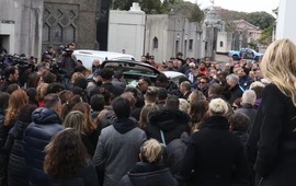 Imagen de Tras un velatorio &iacute;ntimo, despidieron a Silvina Luna en el Cementerio de Chacarita